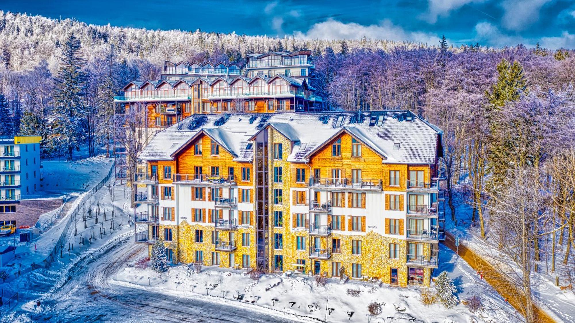 שצ'קלארסקה פוראובה Apartamenty Sun & Snow Resort Sudety מראה חיצוני תמונה