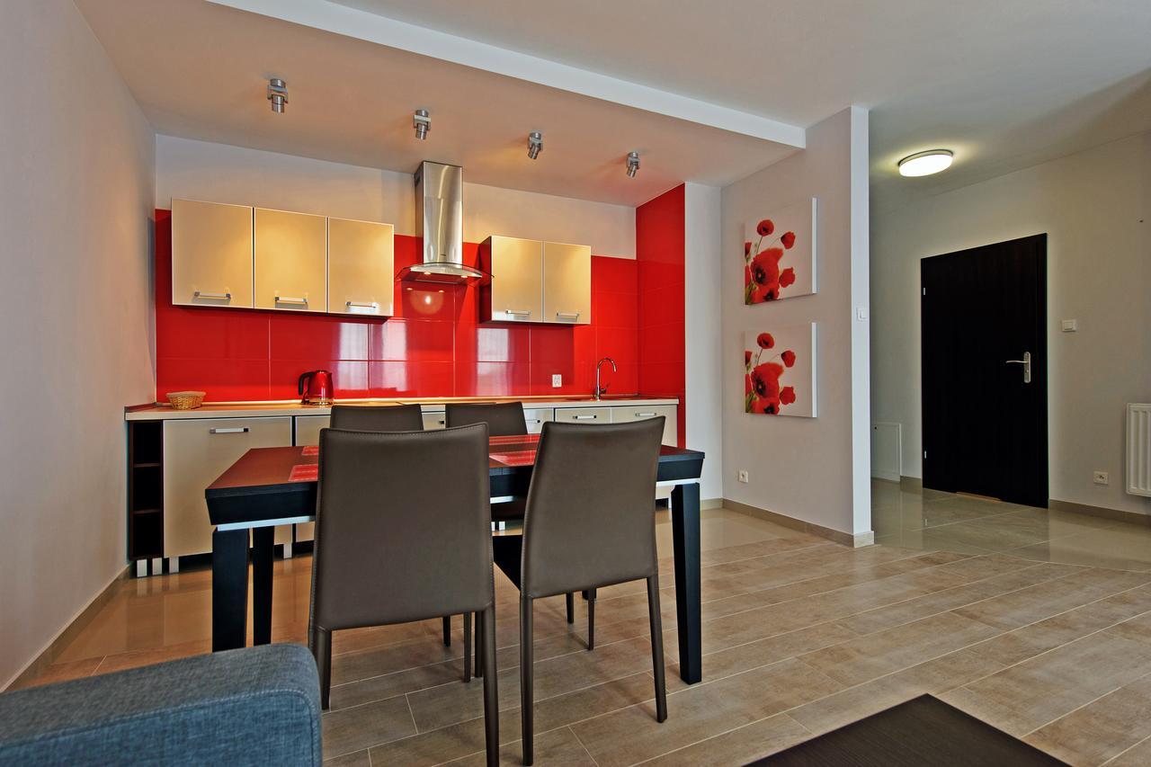 שצ'קלארסקה פוראובה Apartamenty Sun & Snow Resort Sudety מראה חיצוני תמונה